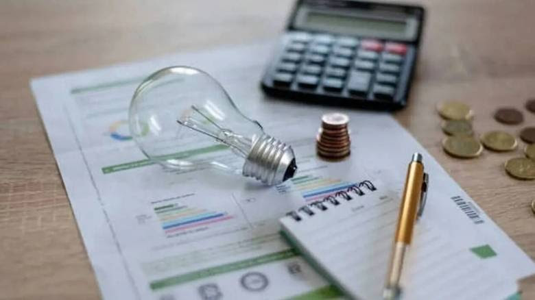 Ηλεκτρική ενέργεια: Έως τις 1͢2͢ Ιουνίου η προθεσμία υποβολής αιτήσεων για τις επιχειρήσεις
